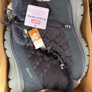 Skechers Women's Charcoal Winter Boots